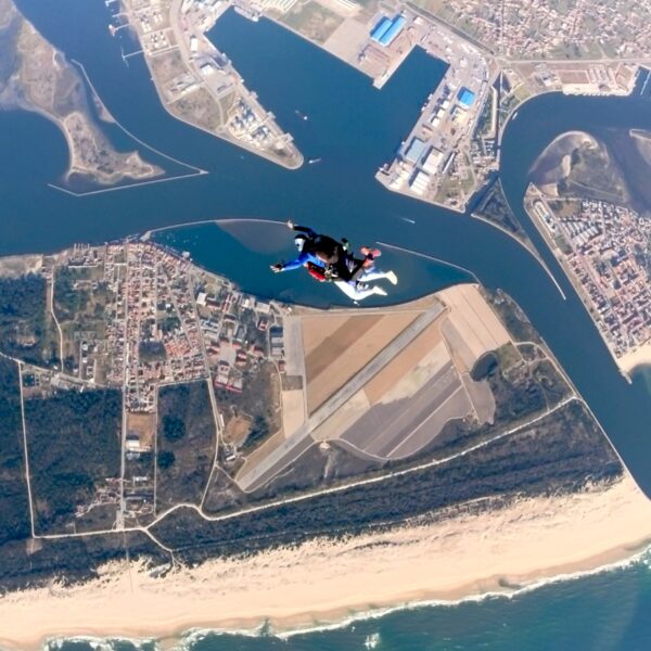 Primeiro Salto de Paraquedas - Tandem - Image 8